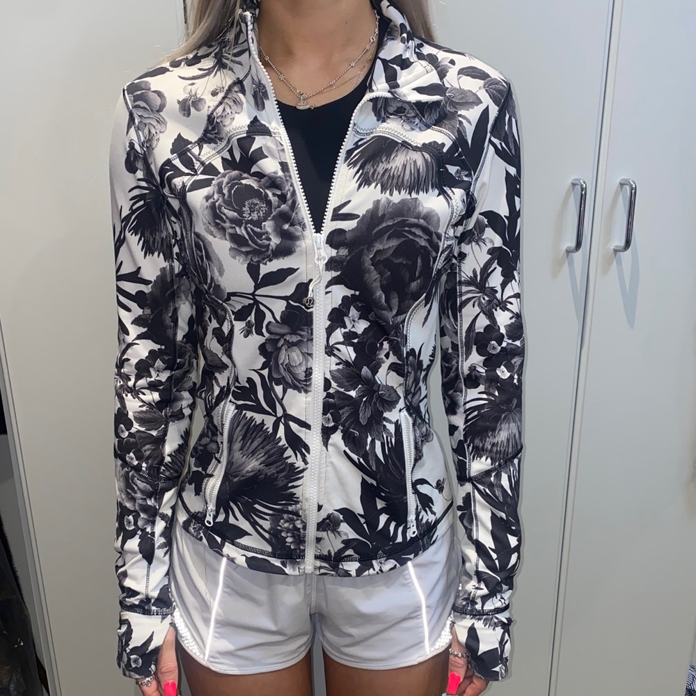 Lululemon Floral Define Jacket & Power Y Tank Set!